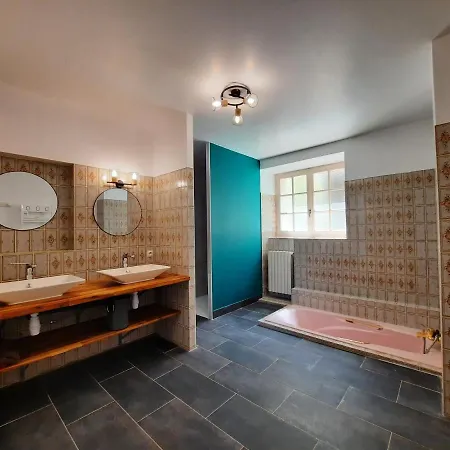 Дом отдыха Maison De Caractere / Petit Versailles Normand *