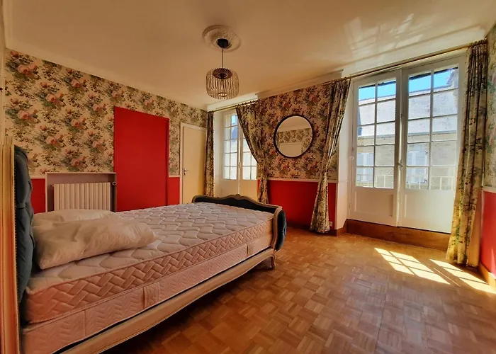 Maison De Caractere / Petit Versailles Normand Valognes